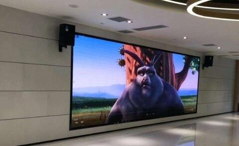 led顯示屏廠家：室內(nèi)全彩屏有哪些優(yōu)點？