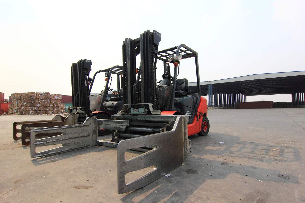 ������܇���⹫˾�ă�(n��i)ȼ��܇�����Ď׷N