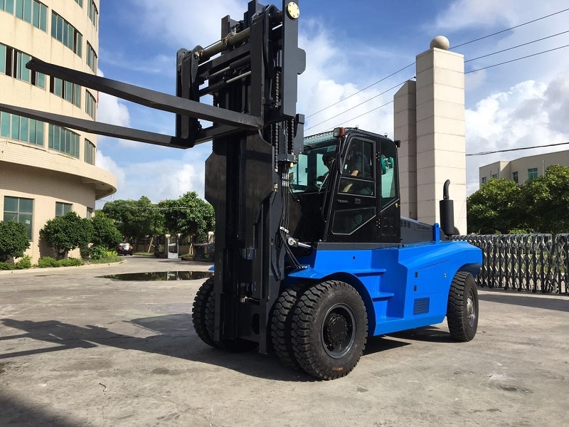 叉車出租中叉車輪胎磨損的保護辦法有哪些